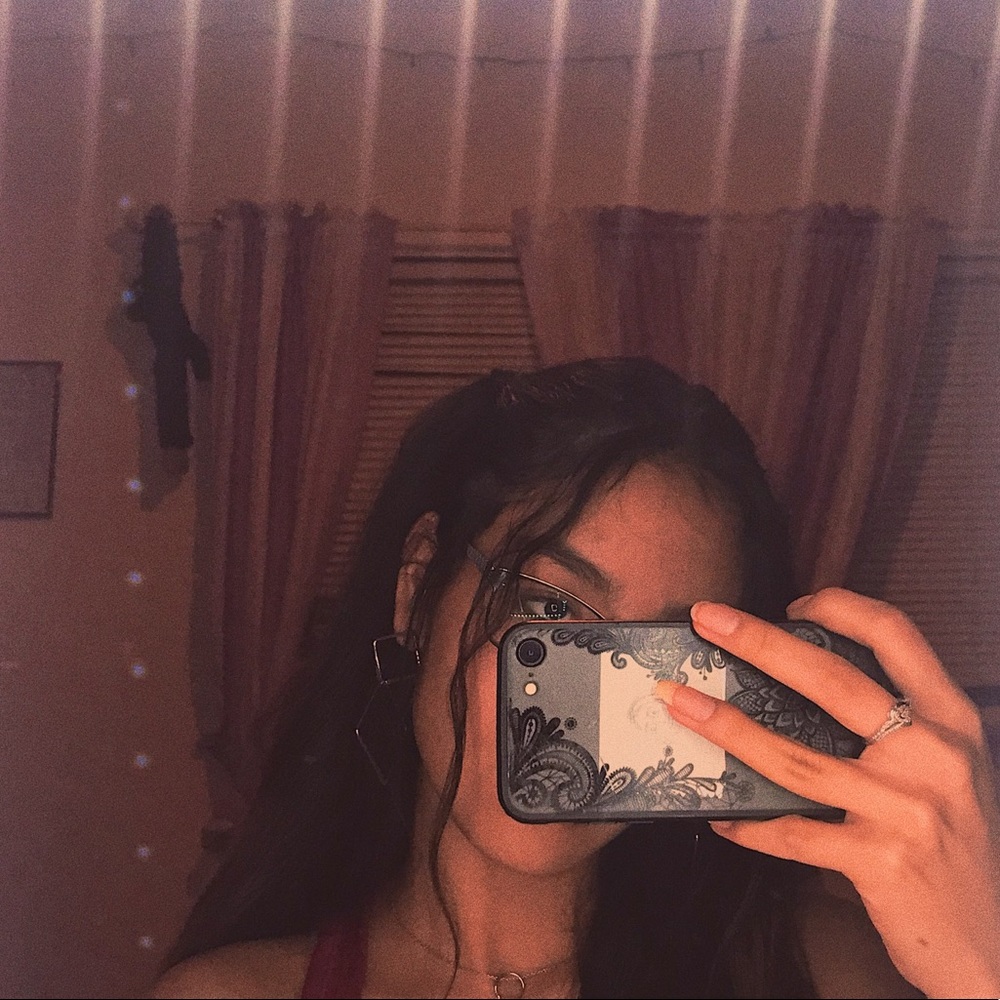 Meet your Posher, Eve